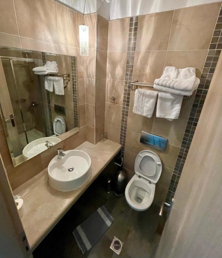 Hotel Afrodite نيوي بوروي المظهر الخارجي الصورة