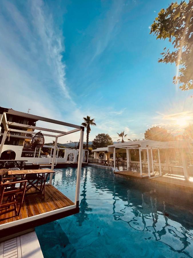 Hotel Afrodite نيوي بوروي المظهر الخارجي الصورة