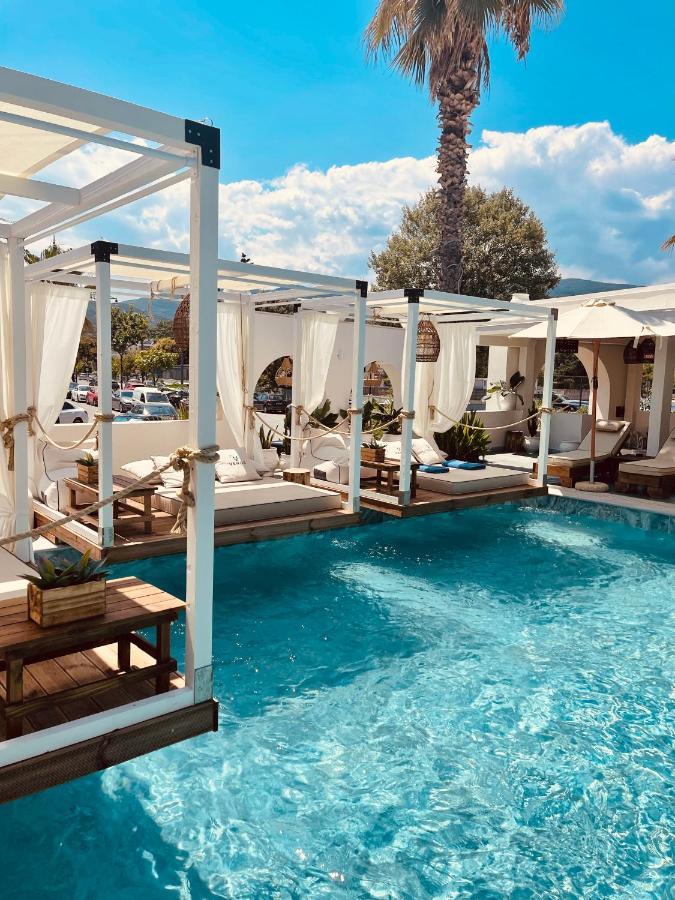 Hotel Afrodite نيوي بوروي المظهر الخارجي الصورة