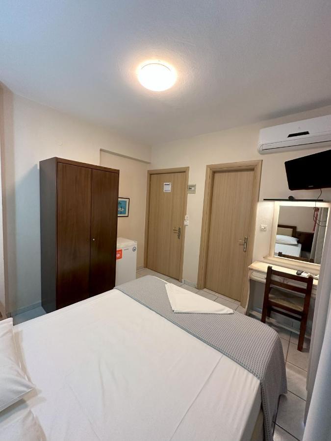 Hotel Afrodite نيوي بوروي المظهر الخارجي الصورة