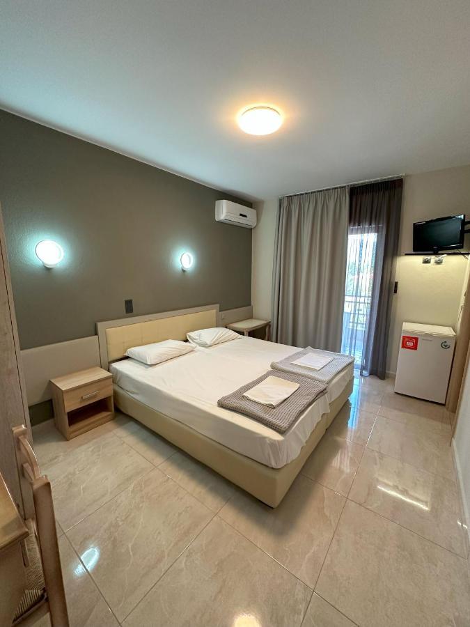 Hotel Afrodite نيوي بوروي المظهر الخارجي الصورة